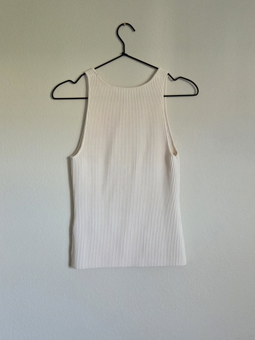 Banana Republic Ribbed White Tank Top - XS - Picture 2 of 5